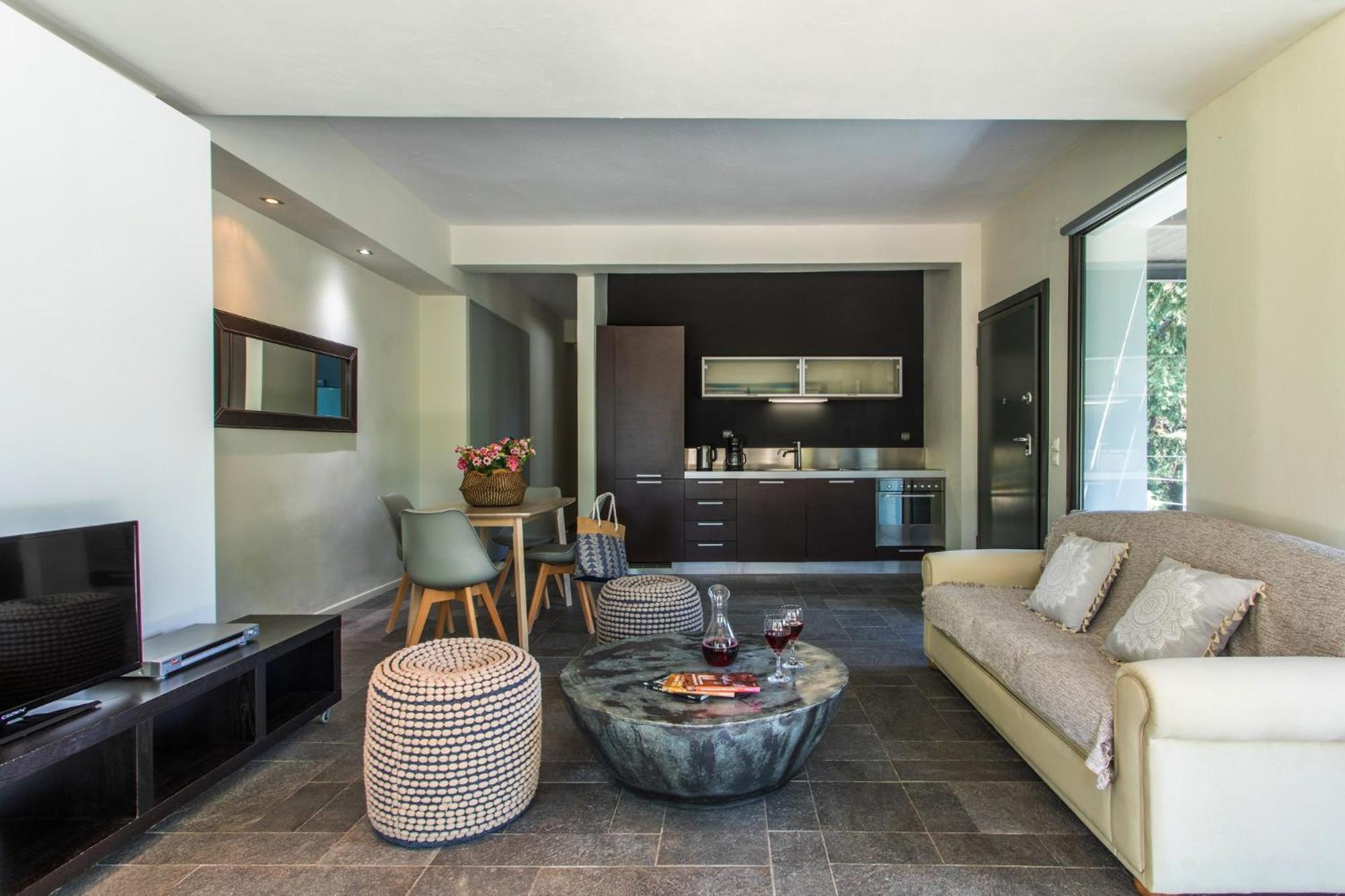 Sani & Sani Woods (adults Only) Appart hôtel 4*